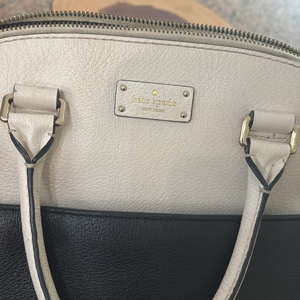 Kate Spade Purse - Picture 4 of 5